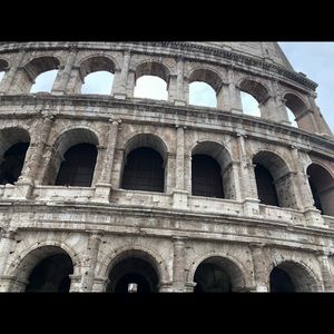 Meet your Posher, Adria